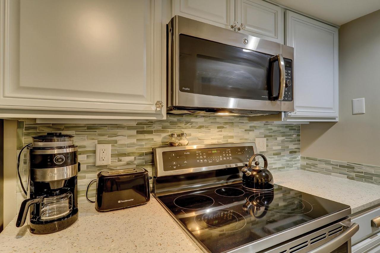 Luxury Updated New Kitchen New Floors, New Tvs, Bikes & Beach Gear Included Hilton Head Island Bagian luar foto
