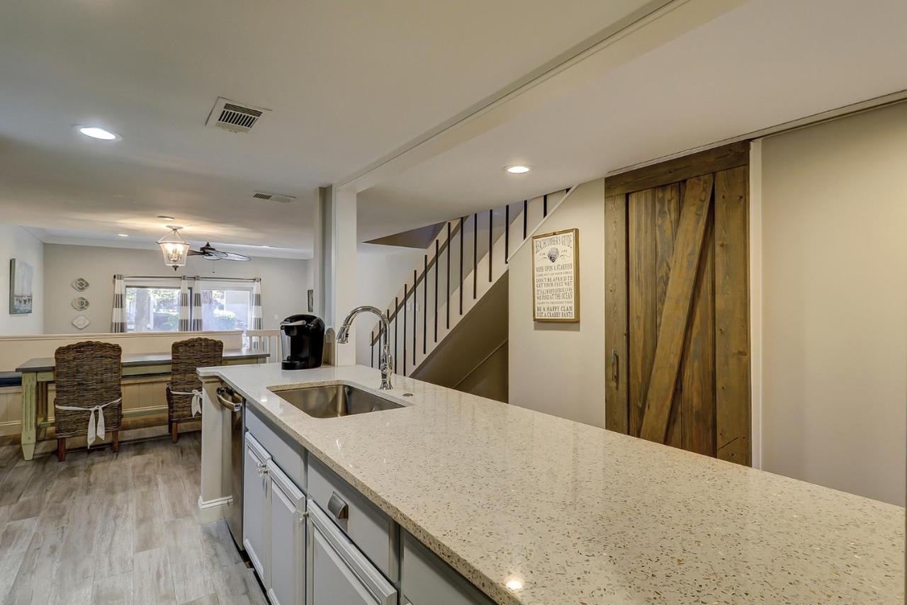 Luxury Updated New Kitchen New Floors, New Tvs, Bikes & Beach Gear Included Hilton Head Island Bagian luar foto