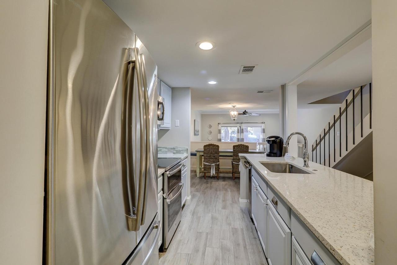 Luxury Updated New Kitchen New Floors, New Tvs, Bikes & Beach Gear Included Hilton Head Island Bagian luar foto