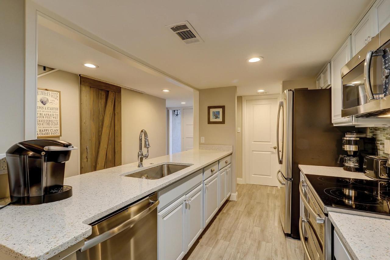 Luxury Updated New Kitchen New Floors, New Tvs, Bikes & Beach Gear Included Hilton Head Island Bagian luar foto